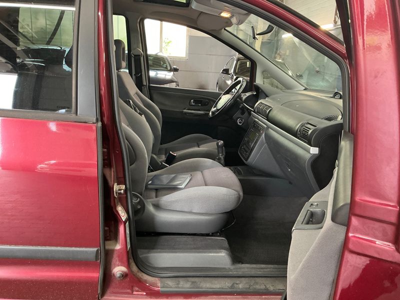 Ford Galaxy 2.8 V6 Trend — zdjęcie 3