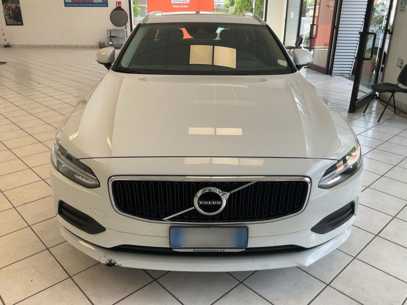 Volvo V90 2.0 D4 Momentum — zdjęcie 9