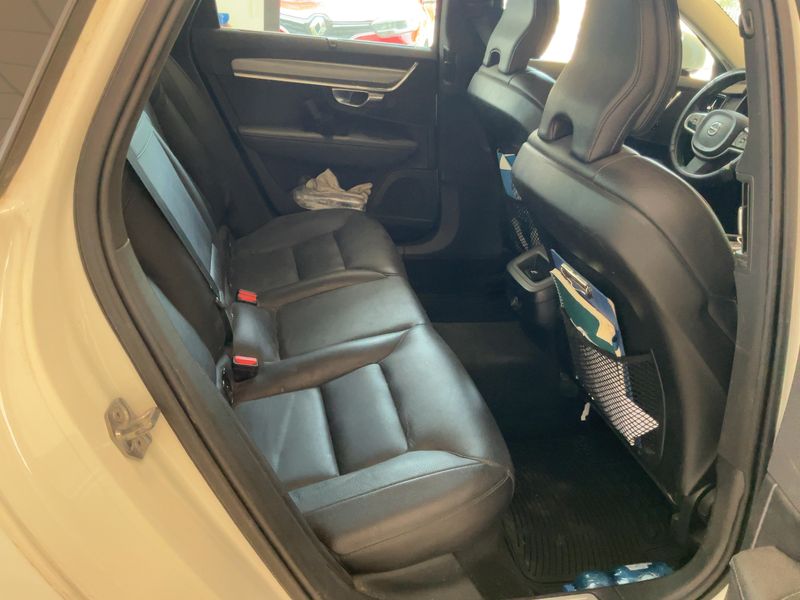 Volvo V90 2.0 D4 Momentum — zdjęcie 14