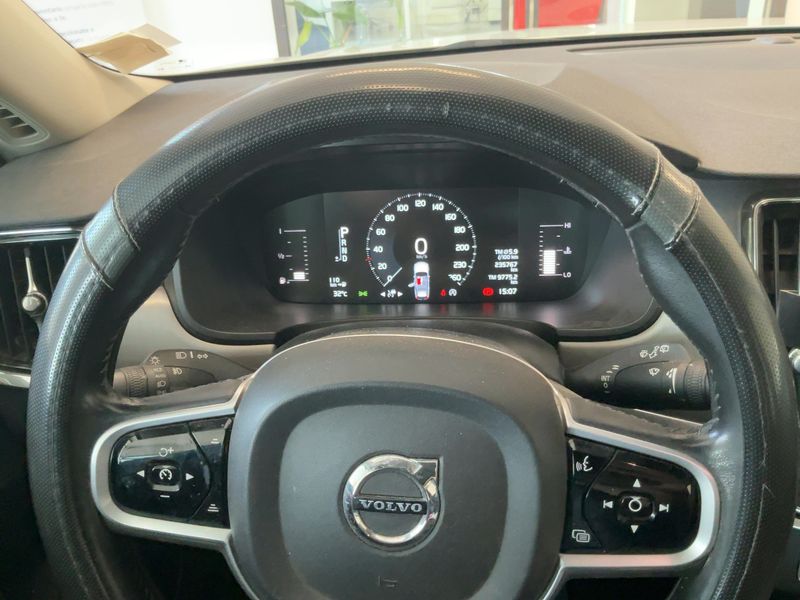 Volvo V90 2.0 D4 Momentum — zdjęcie 13