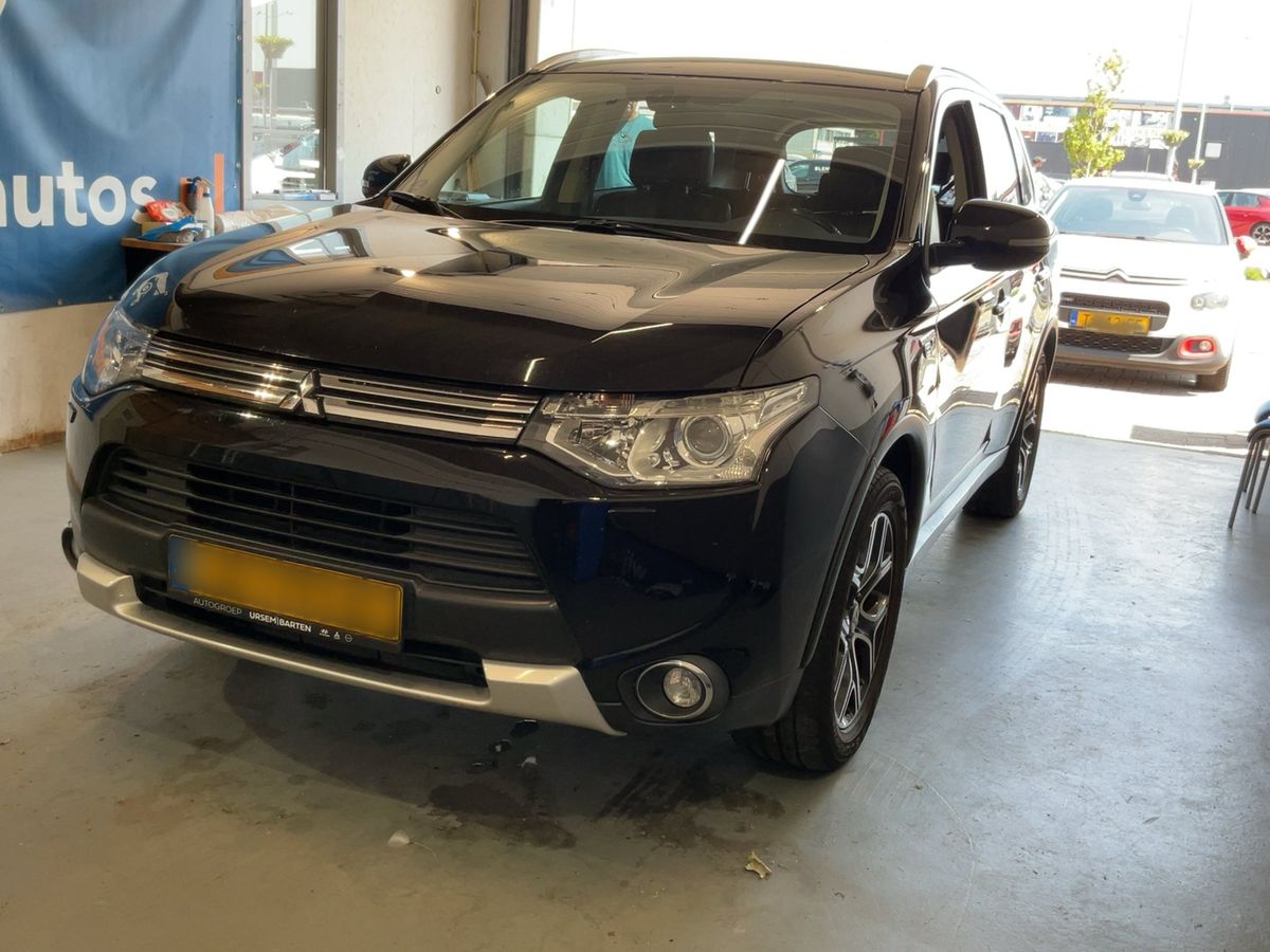 Mitsubishi Outlander 2015