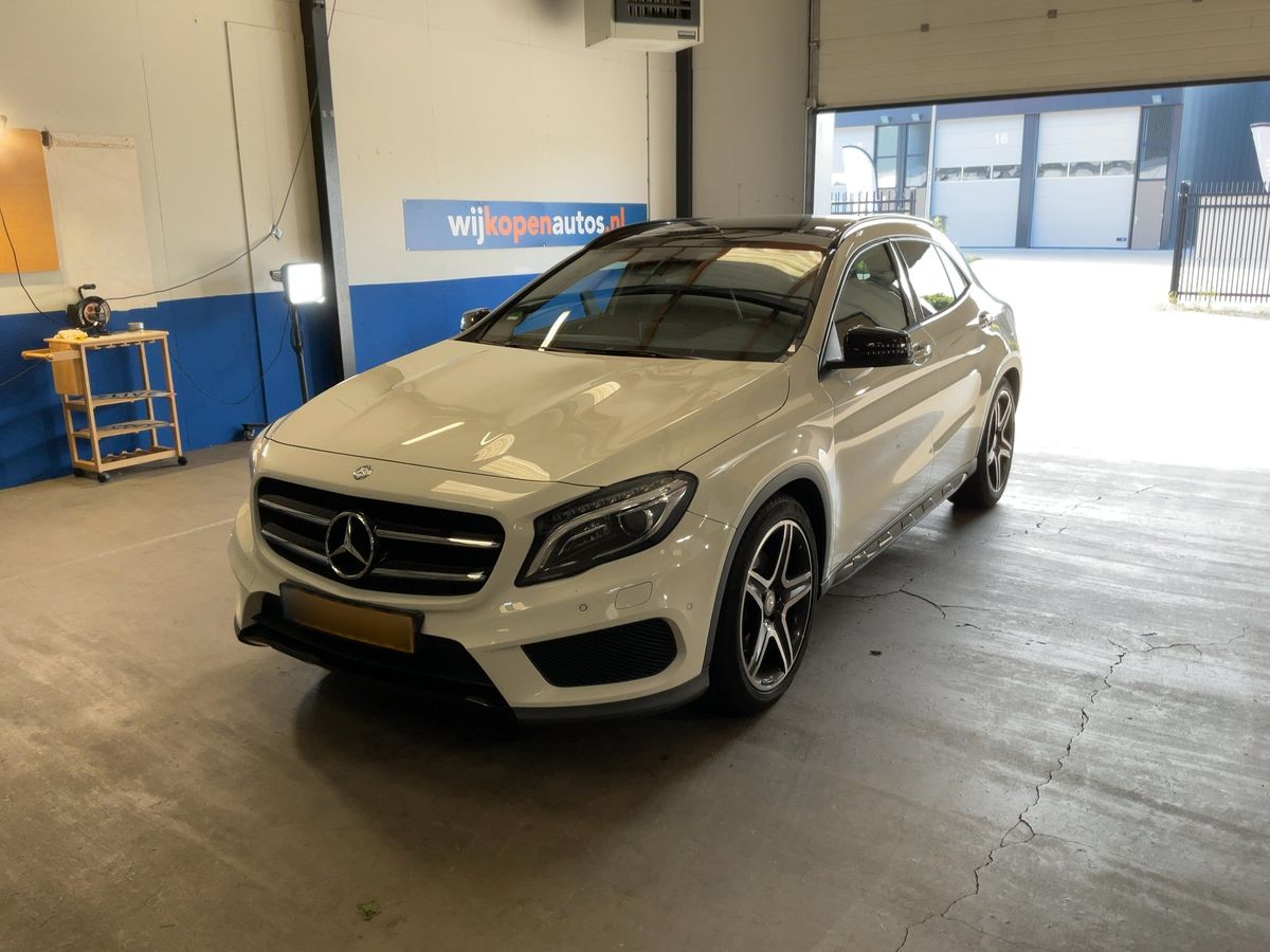Mercedes-Benz GLA-Klasse 2016 — photo 1