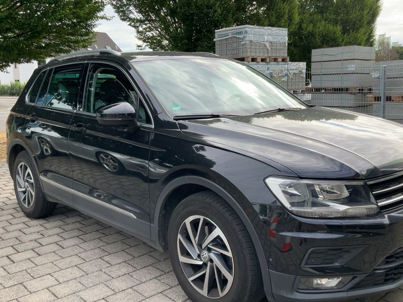 Volkswagen Tiguan 2.0 TDI Sound BlueMotion Tech 2017 – снимка 12