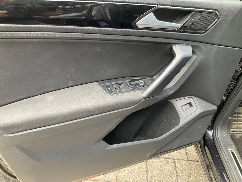 Volkswagen Tiguan 2.0 TDI Sound BlueMotion Tech 2017 – снимка 30