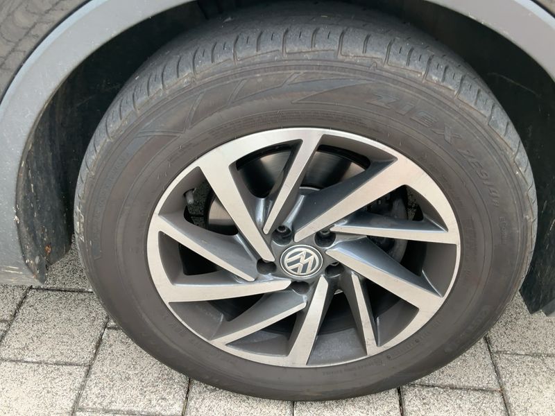 Volkswagen Tiguan 2.0 TDI Sound BlueMotion Tech 2017 – снимка 11