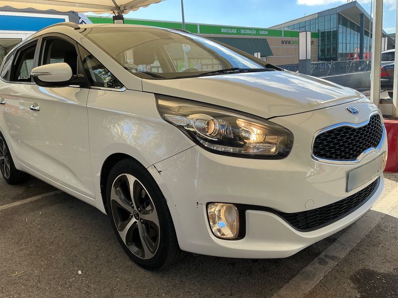 Kia Carens 1.7 CRDi Drive — zdjęcie 8