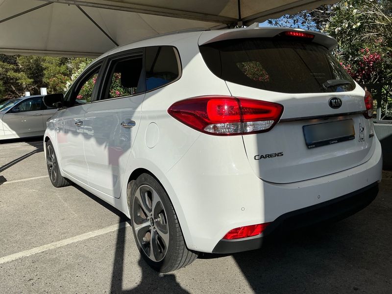 Kia Carens 1.7 CRDi Drive — zdjęcie 3