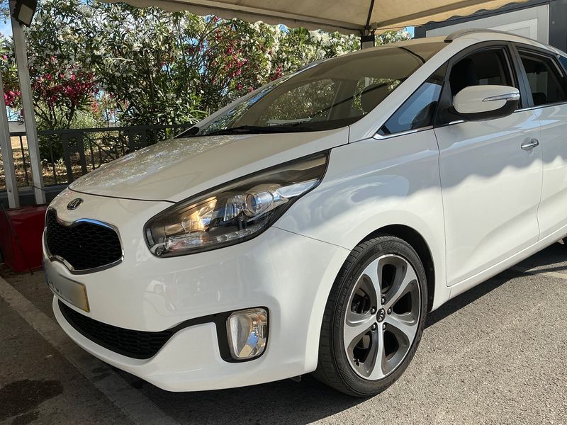 Kia Carens 1.7 CRDi Drive — zdjęcie 2