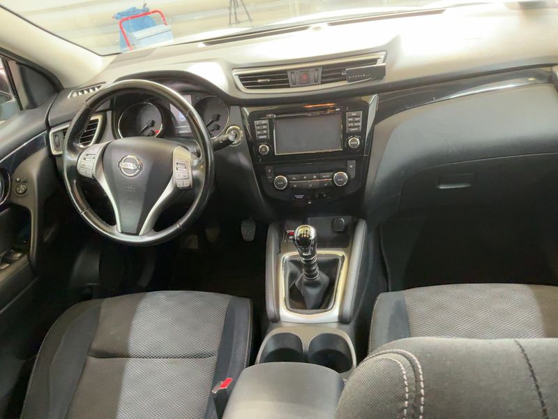Nissan Qashqai 1.2 360 — zdjęcie 12