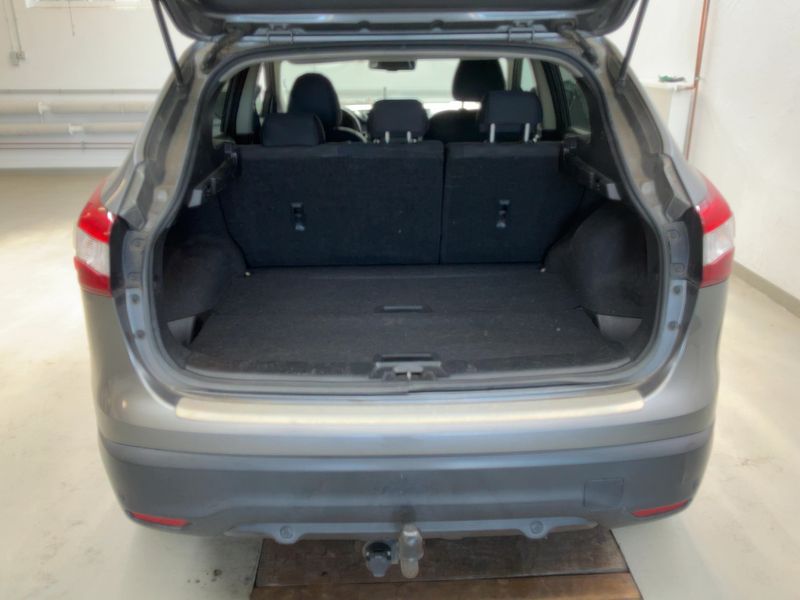 Nissan Qashqai 1.2 360 — zdjęcie 10