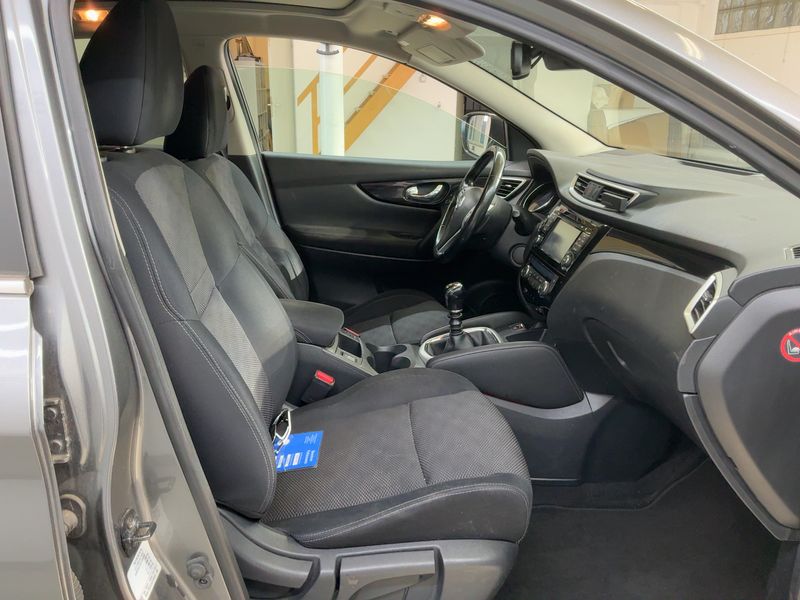 Nissan Qashqai 1.2 360 — zdjęcie 11