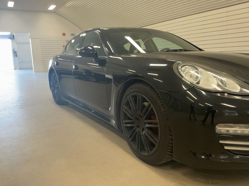 Porsche Panamera 4 — zdjęcie 8