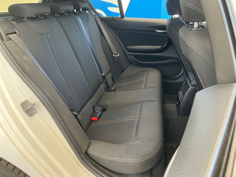 BMW 1er 116d Sport Line — zdjęcie 14