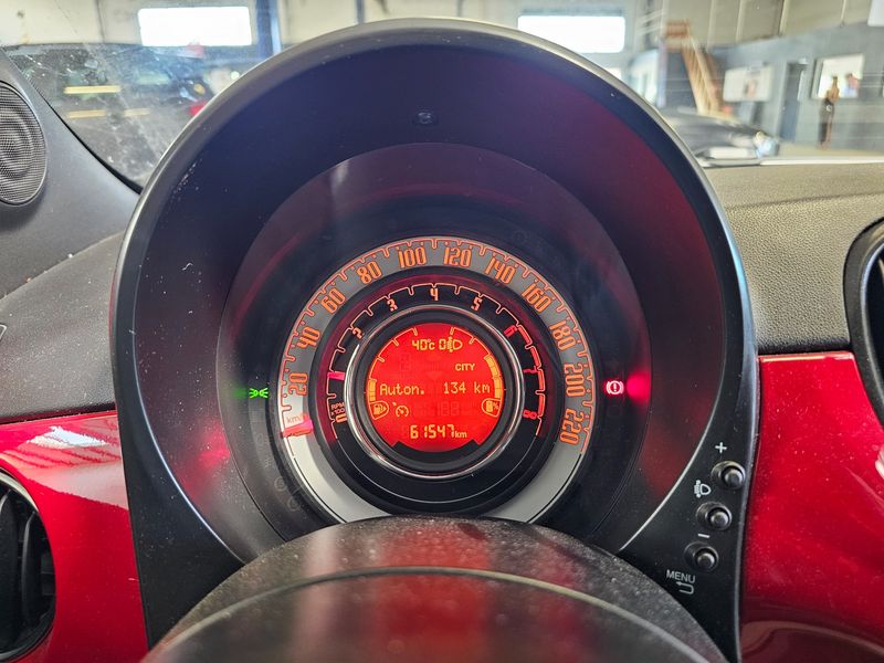 Fiat 500 1.0 Mild-Hybrid Red — zdjęcie 13
