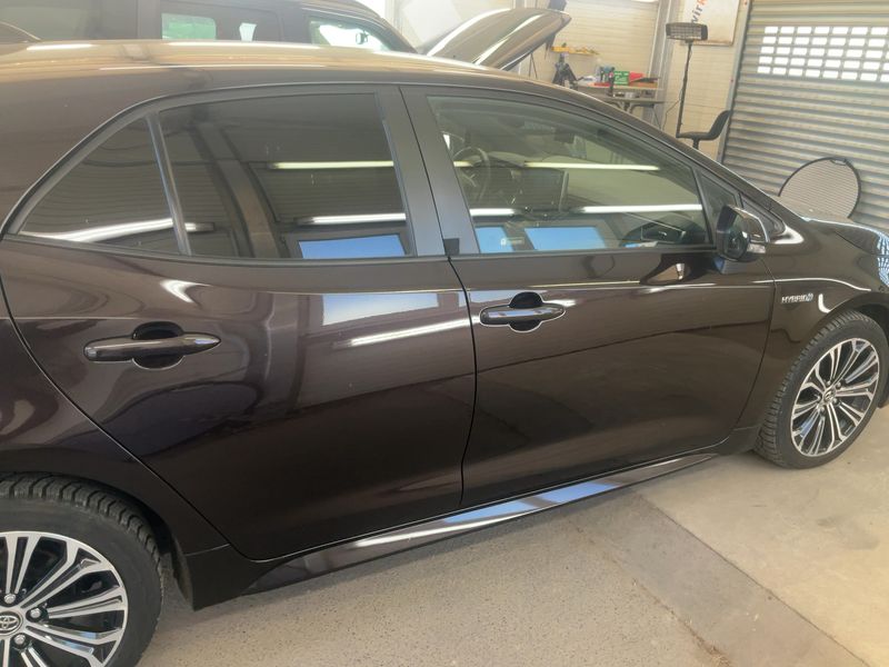 Toyota Corolla 1.8 Hybrid Club — zdjęcie 7
