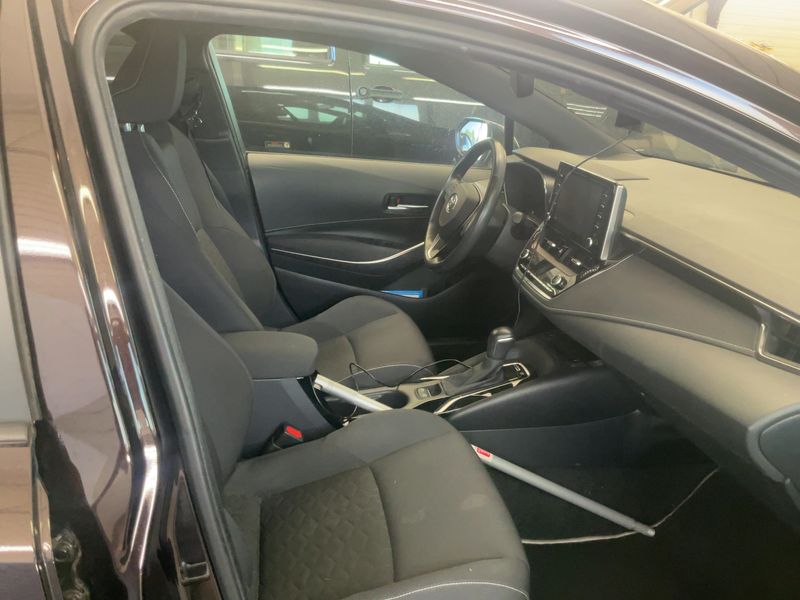 Toyota Corolla 1.8 Hybrid Club — zdjęcie 11