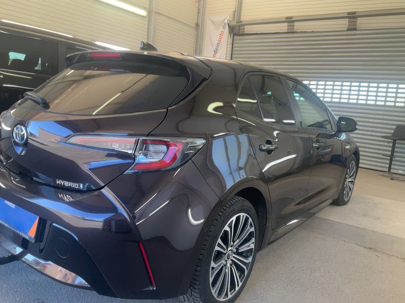 Toyota Corolla 1.8 Hybrid Club — zdjęcie 6