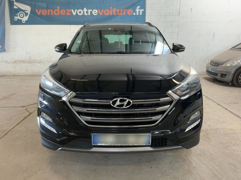 Hyundai Tucson 2.0 CRDi Executive 2WD — zdjęcie 9