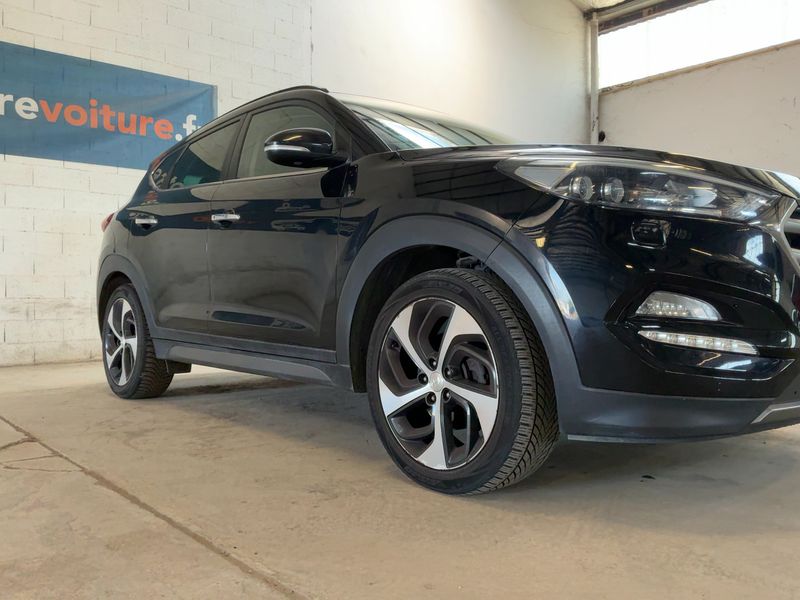 Hyundai Tucson 2.0 CRDi Executive 2WD — zdjęcie 8