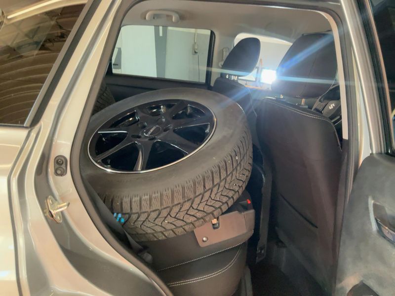 Suzuki Vitara 1.5 Dualjet Hybrid Comfort+ 4x4 — zdjęcie 14