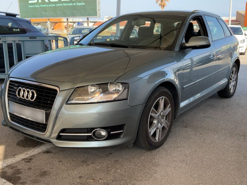 Audi A3 Sportback 1.6 TDI Attraction 2012 – снимка 2