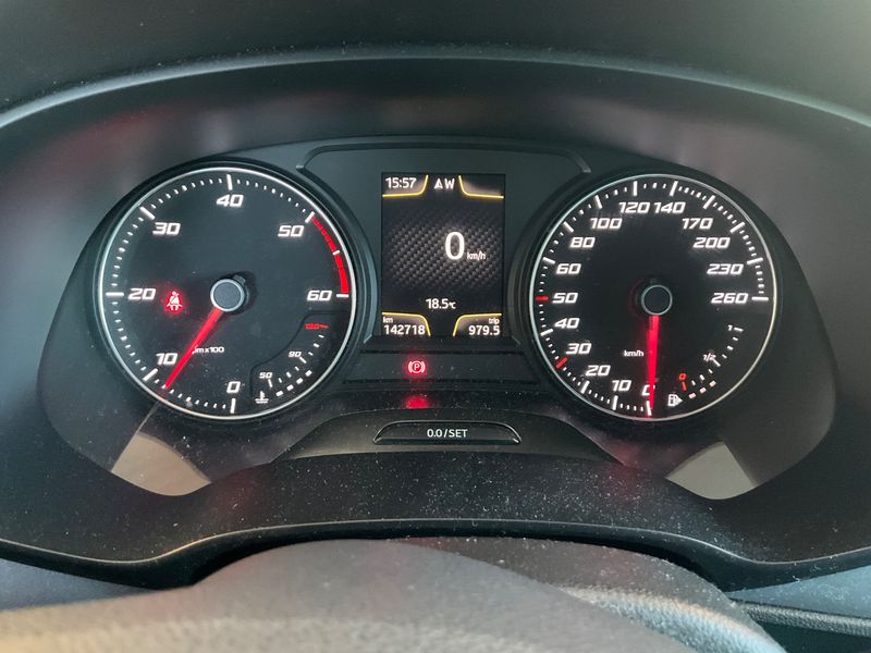 Seat Leon 2.0 TDI FR — zdjęcie 13