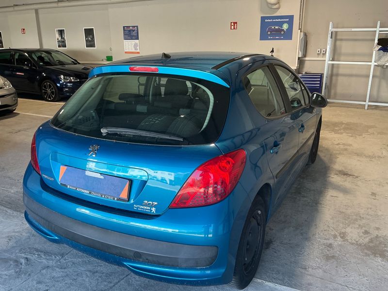 Peugeot 207 1.4 VTi Urban Move — zdjęcie 2