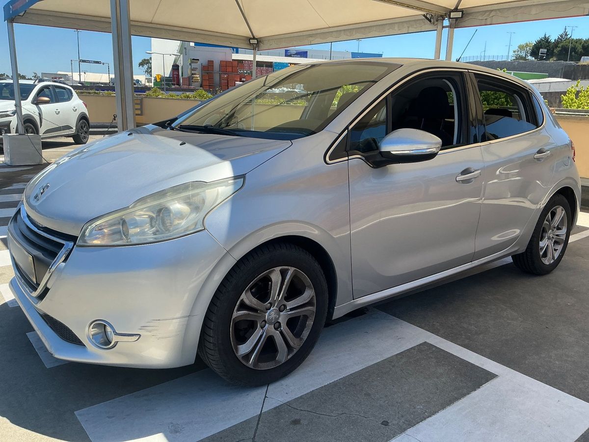 Peugeot 208 2015