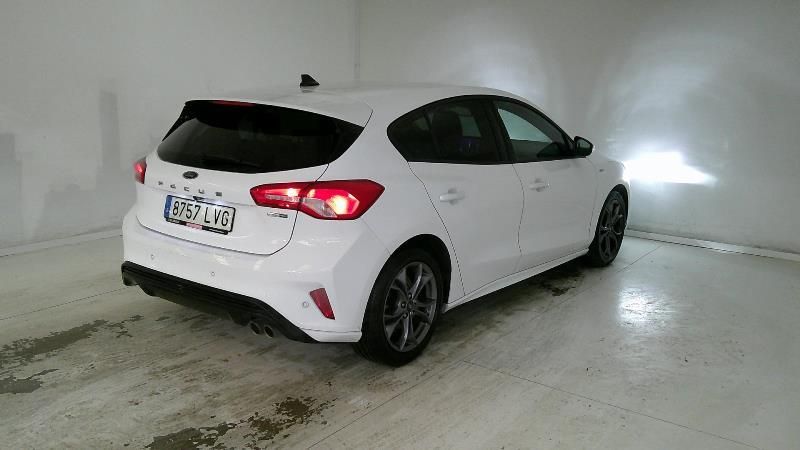 Ford Focus 1.0 EcoBoost Mild-Hybrid ST-Line — zdjęcie 5