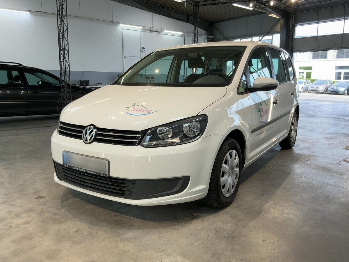 Volkswagen Touran 2015 — photo 1