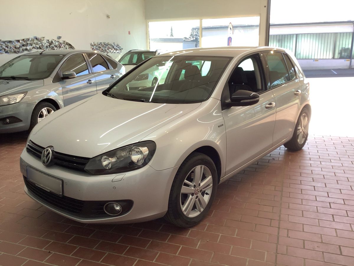 Volkswagen Golf 2012 — photo 1