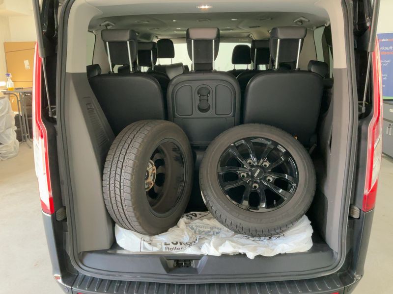 Ford Tourneo Custom 2.0 TDCi Mild-Hybrid 320 L1 Tourneo Titanium X — zdjęcie 10