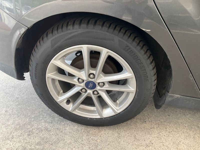 Ford Focus 1.6 TDCi Trend+ 2015 – снимка 9
