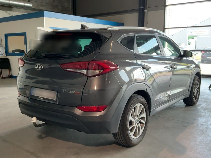 Hyundai Tucson 1.6 Classic blue 2WD 2016 – снимка 8
