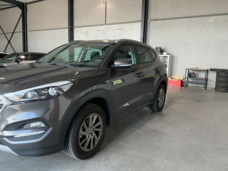 Hyundai Tucson 1.6 Classic blue 2WD 2016 – снимка 2