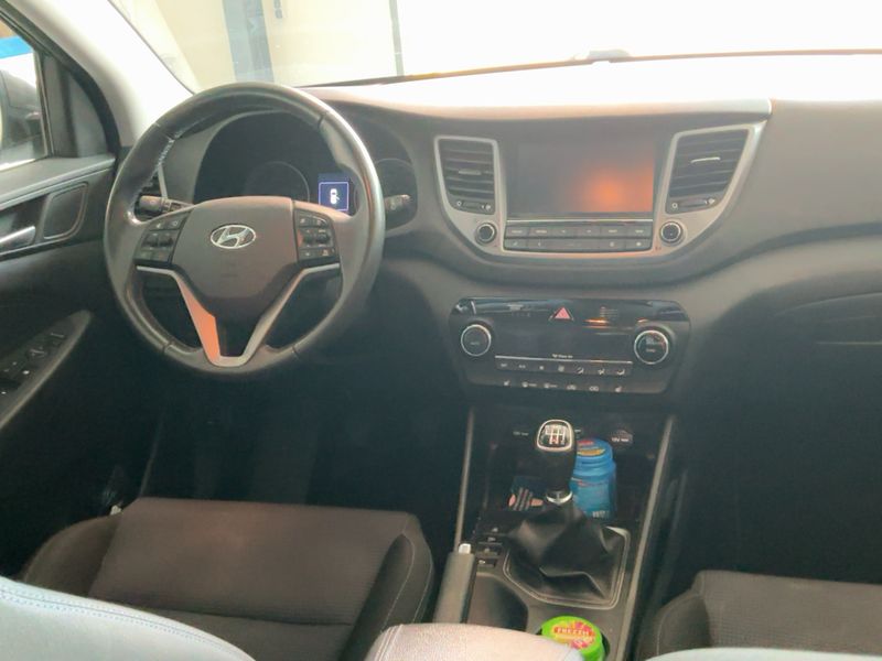 Hyundai Tucson 1.6 Classic blue 2WD 2016 – снимка 17