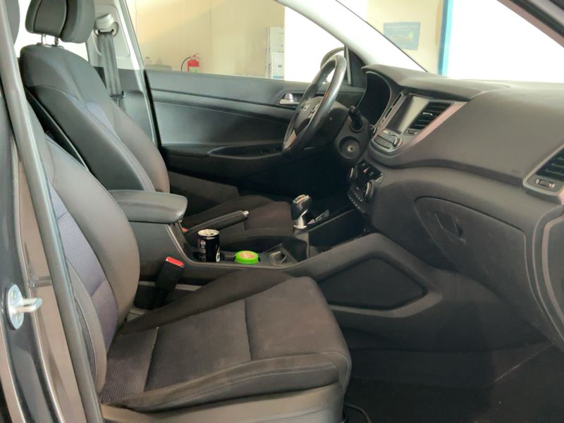 Hyundai Tucson 1.6 Classic blue 2WD 2016 – снимка 16