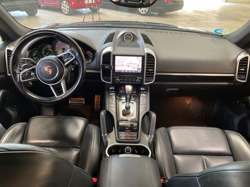 Porsche Cayenne S E-Hybrid Platinum Edition — zdjęcie 12