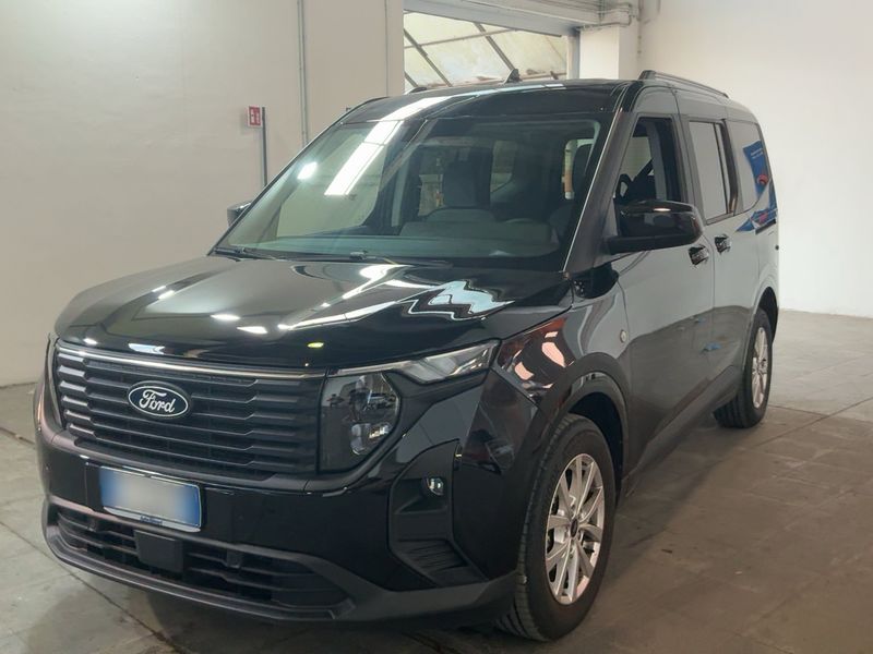Ford Tourneo Courier 1.0 EcoBoost Titanium