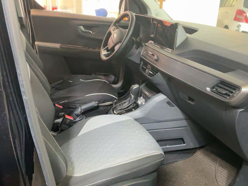 Ford Tourneo Courier 1.0 EcoBoost Titanium — zdjęcie 11