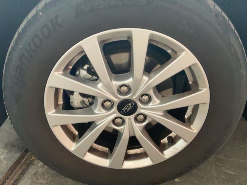 Ford Tourneo Courier 1.0 EcoBoost Titanium 2025 – снимка 3