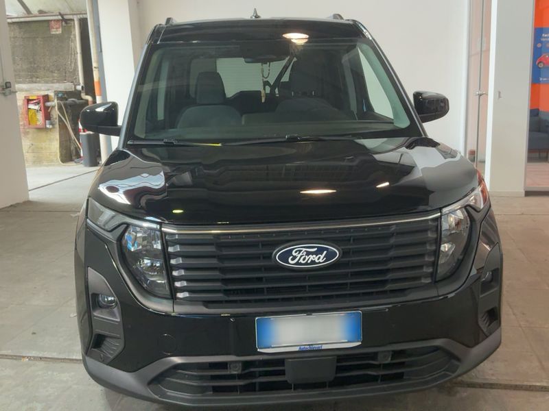 Ford Tourneo Courier 1.0 EcoBoost Titanium — zdjęcie 9
