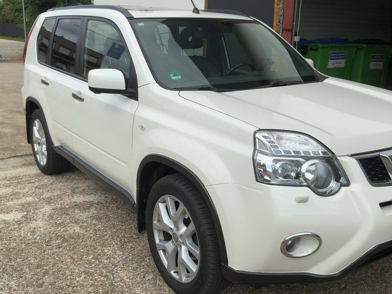 Nissan X-Trail 2.0 dCi LE 4x4 — zdjęcie 8
