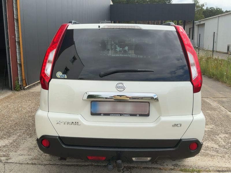 Nissan X-Trail 2.0 dCi LE 4x4 — zdjęcie 5
