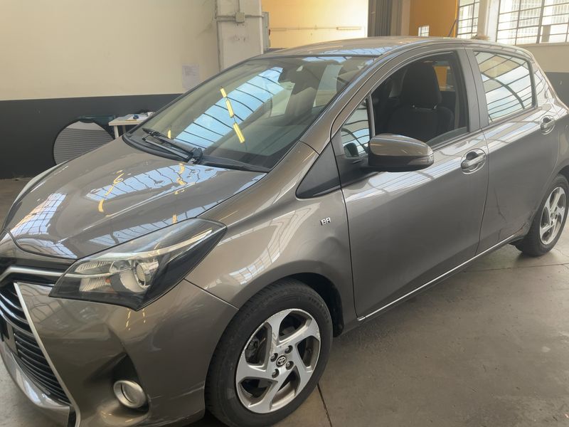 Toyota Yaris 1.5 Hybrid Active — zdjęcie 2