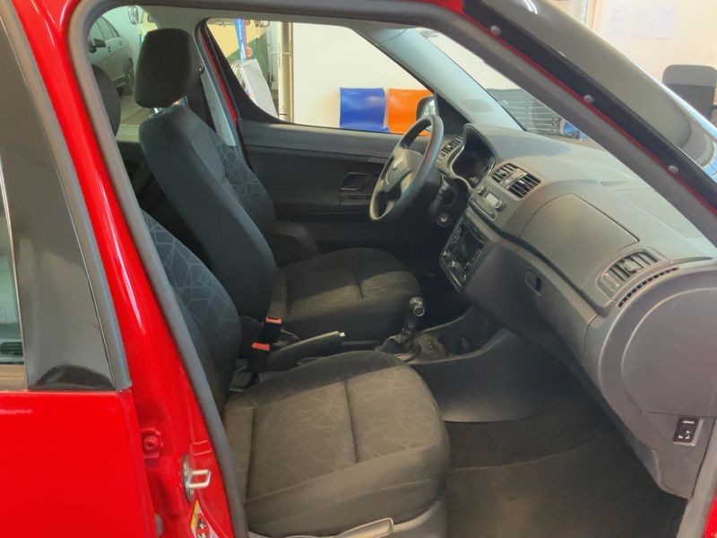 Skoda Roomster 1.2 TSI Family — zdjęcie 11