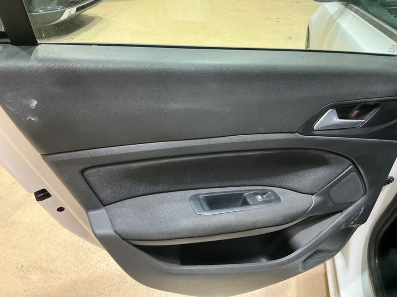 Peugeot 308 1.5 Blue-HDi 2018 – снимка 31
