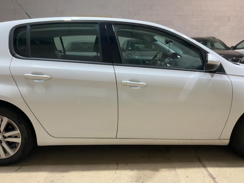 Peugeot 308 1.5 Blue-HDi 2018 – снимка 7