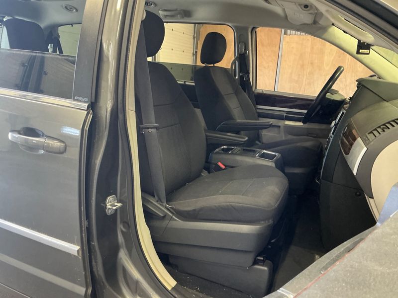 Chrysler Grand Voyager 2.8 CRD Touring — zdjęcie 3