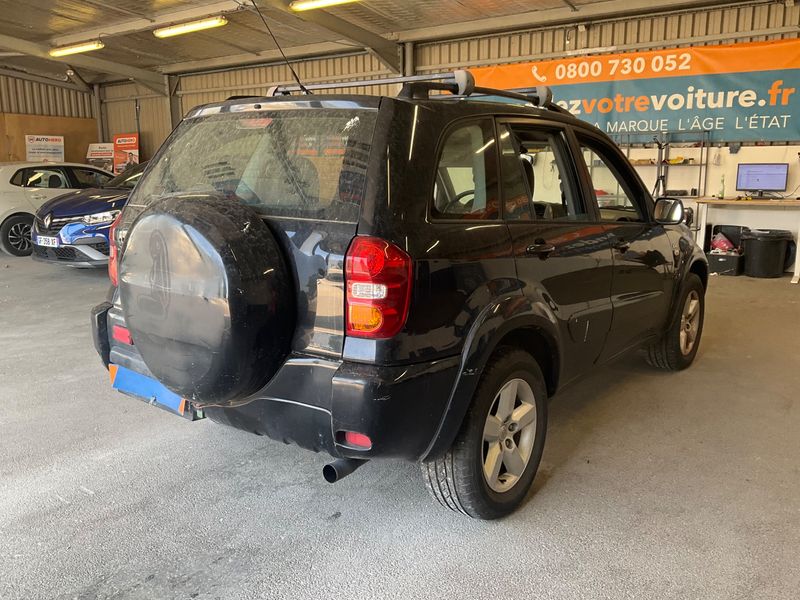 Toyota RAV 4 2.0 D-4D 4x4 — zdjęcie 2
